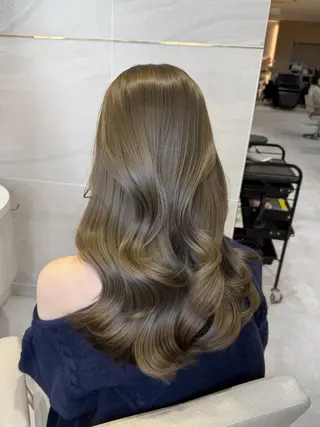 ロング カラー 透明感カラー🌿 グレージュ🐺陽介のヘアスタイル