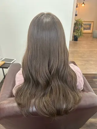 ロング レイヤーカット/透明 感カラー🩵中村友美のヘアスタイル