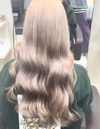 ロング 前田 菜奈子のヘアスタイル