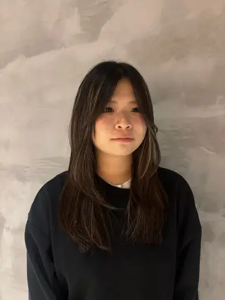 セミロング KAREN(ému) 伏見/カットモデルのヘアスタイル