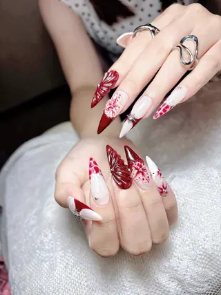 ネイル Ami Nailsのネイルデザイン