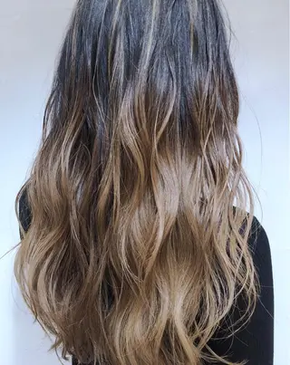 ロング カラー ヘアアレンジ 小松 郁斗のヘアスタイル