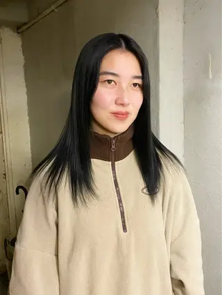 セミロング カラー roijir キエのヘアスタイル