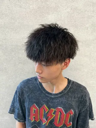ショート ヘアアレンジ メンズ 🔥ニュアンス フェザー小林海斗🔥のヘアスタイル