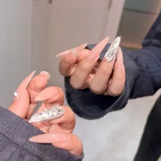 ネイル 𝐴𝑘𝑎𝑟𝑖 🤎のネイルデザイン