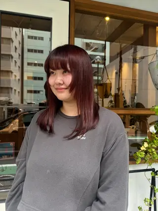 ミディアム カラー ENIF　大島 芽生のヘアスタイル
