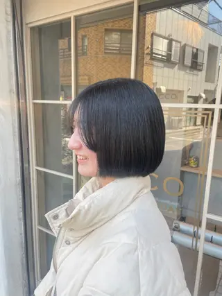 ショート ROCCO アイナ/ レイヤー透明感カラーのヘアスタイル