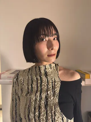 ショート kai🐇透明感 カラー/レイヤーのヘアスタイル