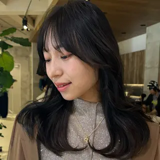 ミディアム 無料カット/レイヤー 特化／表参道🌟飯塚のヘアスタイル
