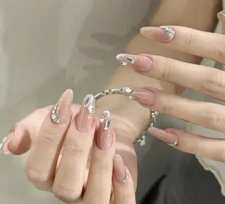 ネイル Pure&Rich Nailのネイルデザイン