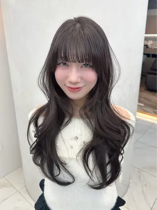 ロング カラー 韓国風レイヤーカラー ライムのヘアスタイル