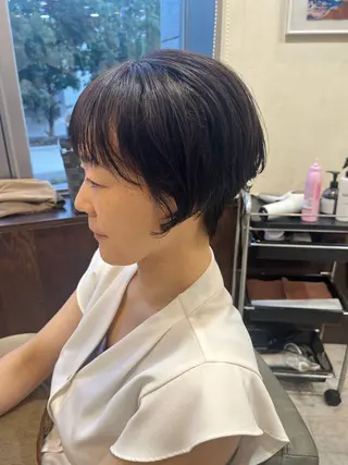 ショート カラー パーマ 佐藤 瑚碧のヘアスタイル