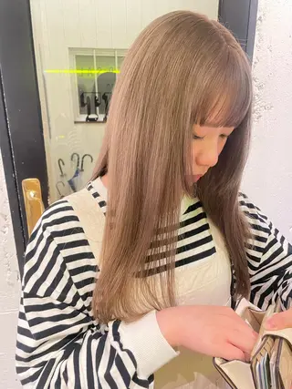 ロング カラー hisano / ハイトーン・透明感のヘアスタイル