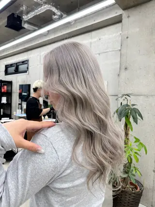 ロング カラー Kazuki/名古屋 ブリーチ/髪質改善のヘアスタイル