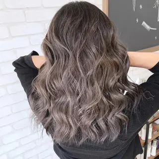 セミロング 穐田 司樹のヘアスタイル