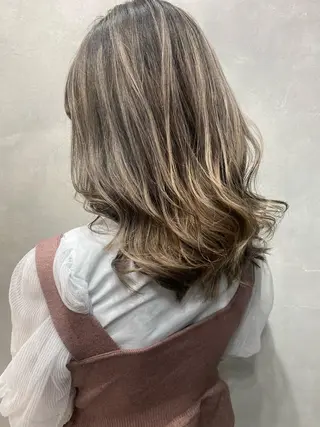 セミロング カラー ヘアアレンジ FAAM Tsuneのヘアスタイル