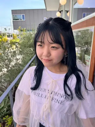 ロング カラー 吉水 果穂のヘアスタイル