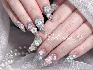 ネイル Nailsalon Vi+ももか🩷のネイルデザイン