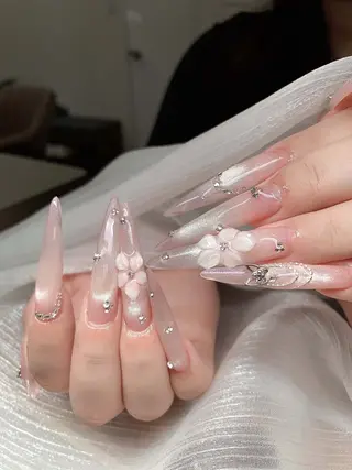 ネイル REI 池袋のネイルデザイン