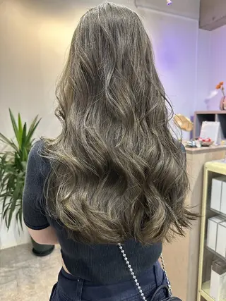 ロング カラー lani ブリーチ /ダブルカラーのヘアスタイル