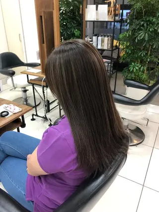 ロング カラー 渕向 克海のヘアスタイル