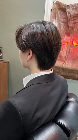 ミディアム 荻沼 快のヘアスタイル