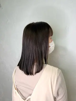 ミディアム カラー 大良 彩水のヘアスタイル