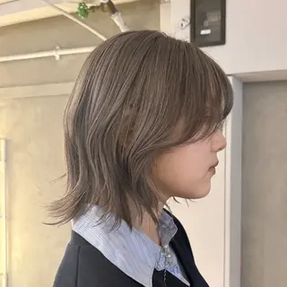 ミディアム カラー ヘアアレンジ 🫧ハイトーン×艶 カラー🫧 Rionのヘアスタイル