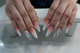 ネイル 瞳 ネイルサロン😊のネイルデザイン