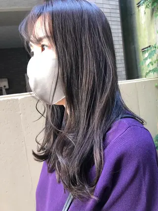 ロング カラー ポルトユイ エツのヘアスタイル