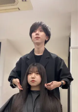 ロング 他店で断られた方歓迎 ブリーチ縮毛矯正のヘアスタイル