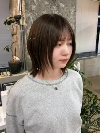 ミディアム アライ レンカのヘアスタイル