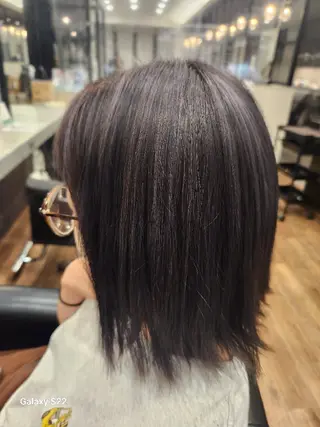 ミディアム カラー 橘 莉穂のヘアスタイル