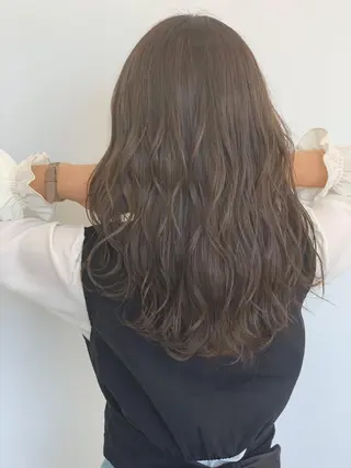 セミロング 山田 絵里菜のヘアスタイル