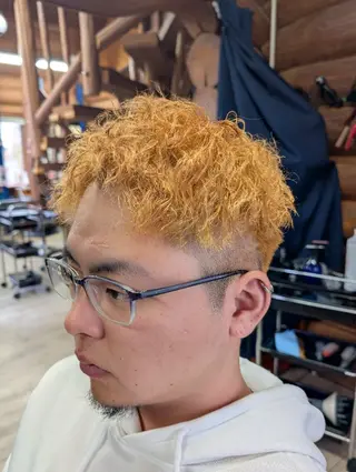 ショート パーマ メンズ 本田 圭輔のヘアスタイル