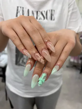 ネイル yuria 🎀海外ネイル🌺のネイルデザイン