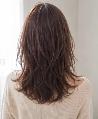 セミロング 菅野谷 琉那のヘアスタイル