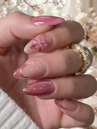 ネイル M.Queenネイル サロン天神今泉店のネイルデザイン