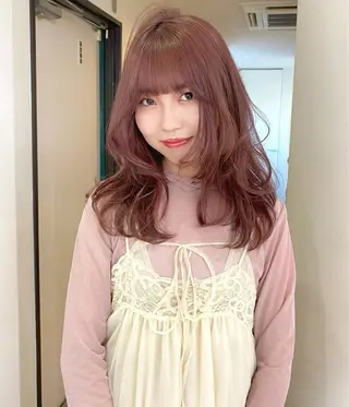 ミディアム YAMADA AIKAのヘアスタイル