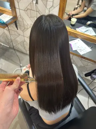 セミロング カラー ✨傷まないカラー ✨美髪矯正✨レオンのヘアスタイル