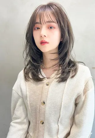 セミロング カラー ヘアアレンジ 🫧艶髪矯正 髪質改善🫧 大介のヘアスタイル