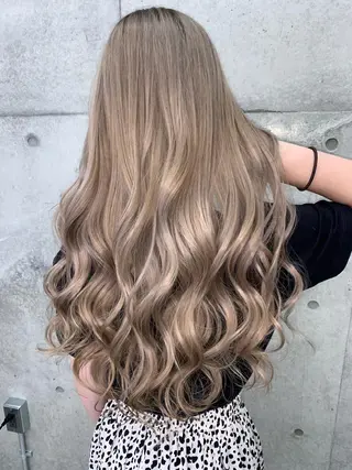 ロング 山田 絵里菜のヘアスタイル