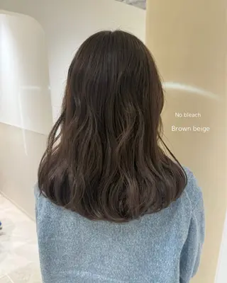 セミロング くすみベージュカラー 🪻HARUKAのヘアスタイル