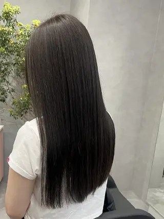 カラー 江坂 misaki のヘアスタイル