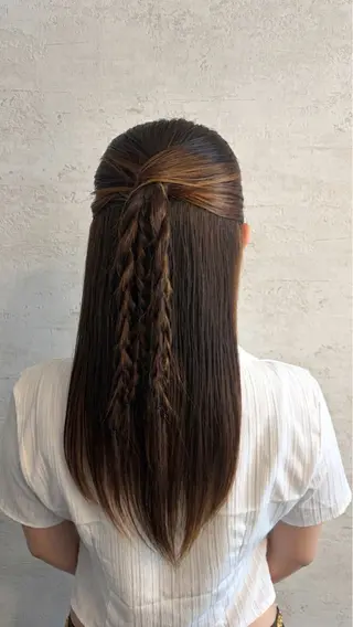 セミロング ヘアアレンジ FAVOR kahoのヘアスタイル