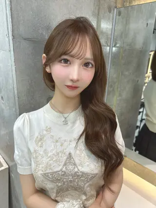 ロング カラー shion 透明感カラーのヘアスタイル