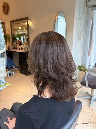 セミロング 安藤 沙妃のヘアスタイル