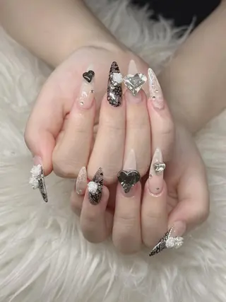 ネイル Lee Nailsのネイルデザイン