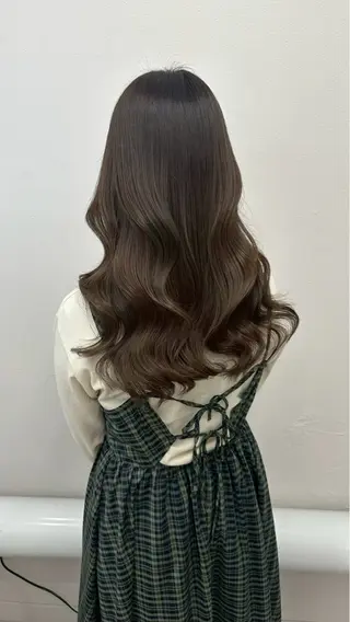 ロング SLASHスラッシュ 木下結月果のヘアスタイル