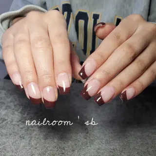 ネイル nailroom sb𓈒𓂂𓏸のネイルデザイン